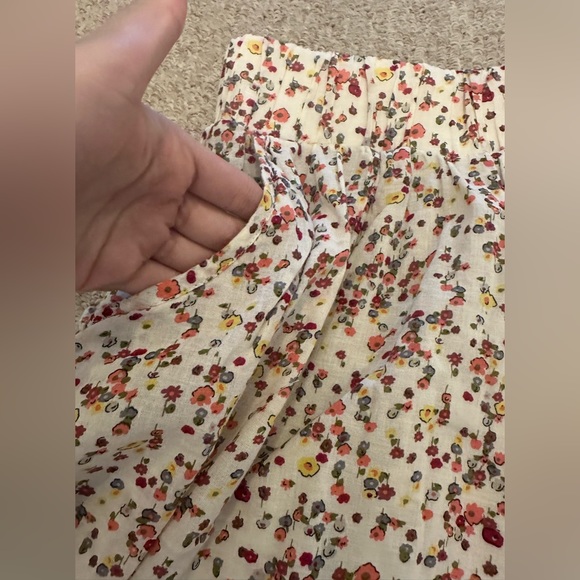 Floral skirt - Picture 3 of 3